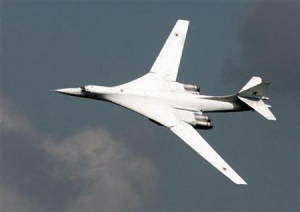 Rusya'nın bölgede görevlendireceği Tu-160 uçağı