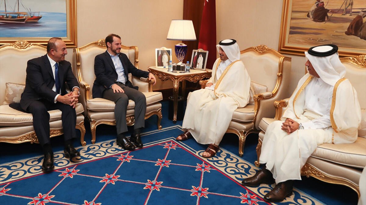 Katar Maliye Bakanına yolsuzluktan gözaltı kararı