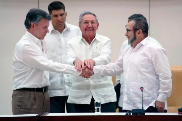 Kolombiya'da barış anlaşması halk oylamasında reddedildi