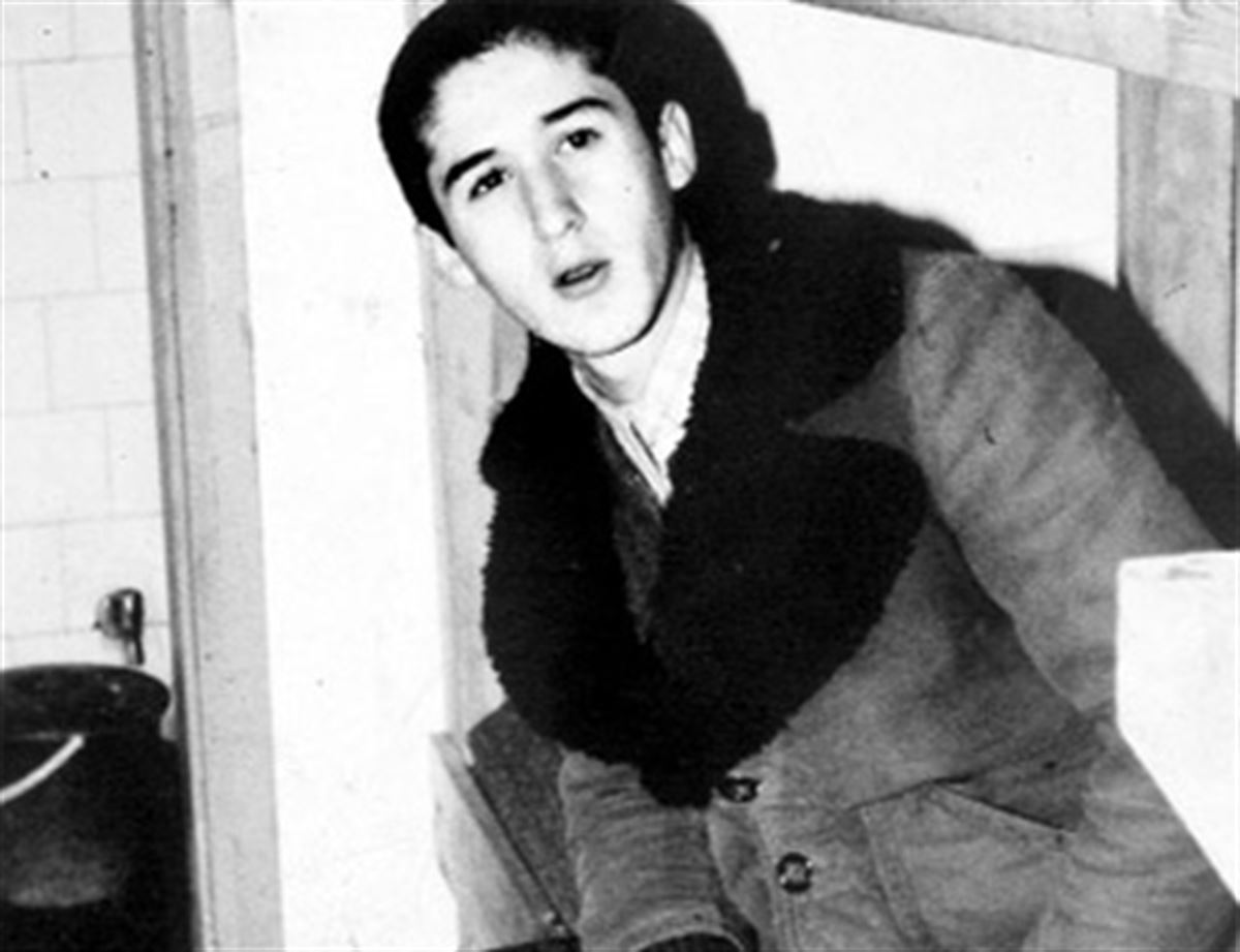13 Aralık 1980 - 17 yaşındaki TDKP üyesi Erdal Eren 12 Eylül cuntası tarafından idam edildi.