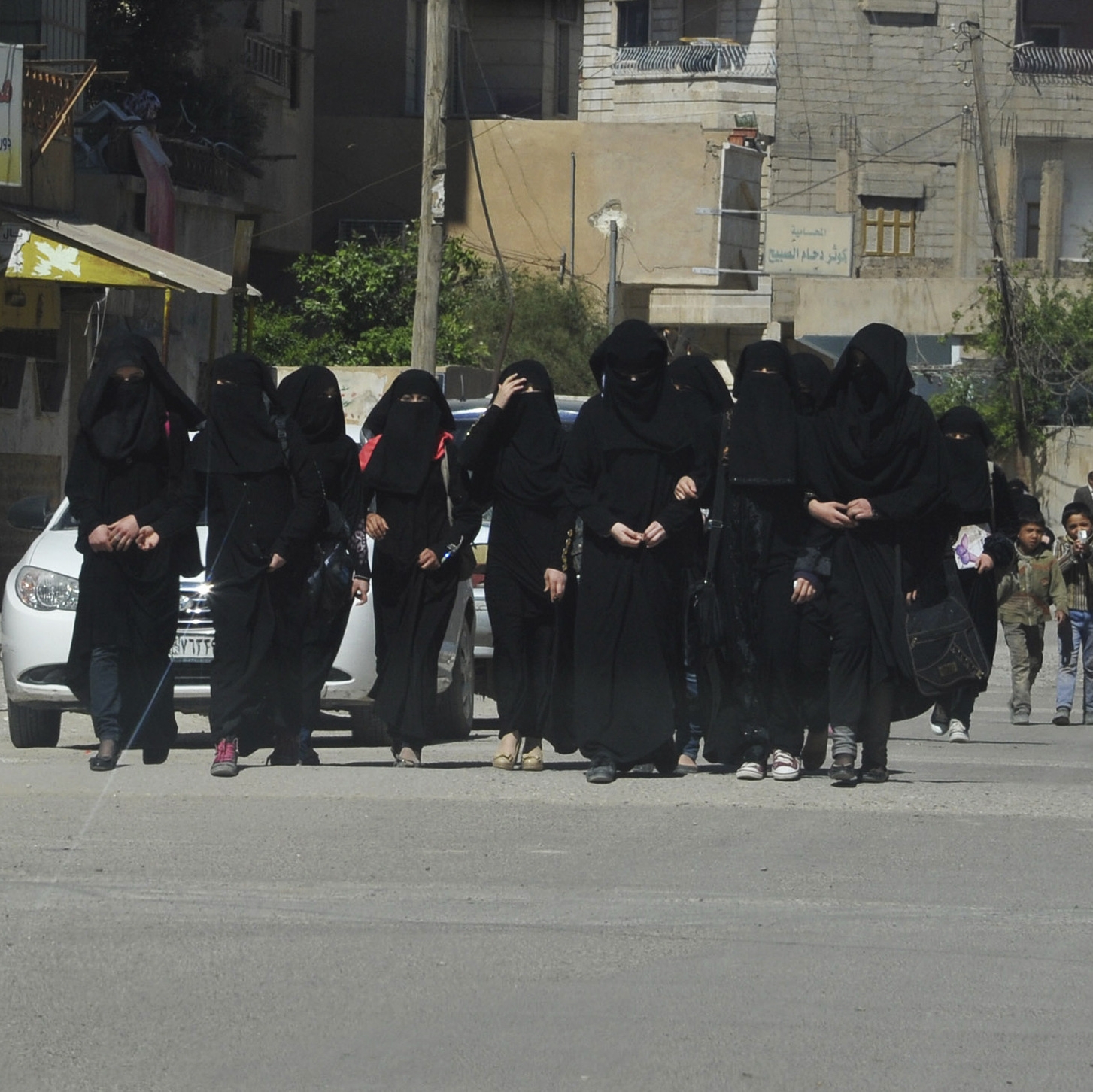 IŞİD’den kurtulan Ezidi kadınlar bekaret testine zorlanıyor