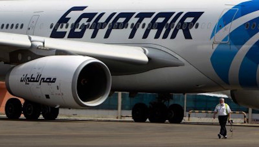 Mısır Havayolları'na ait yolcu uçağı kaçırıldı