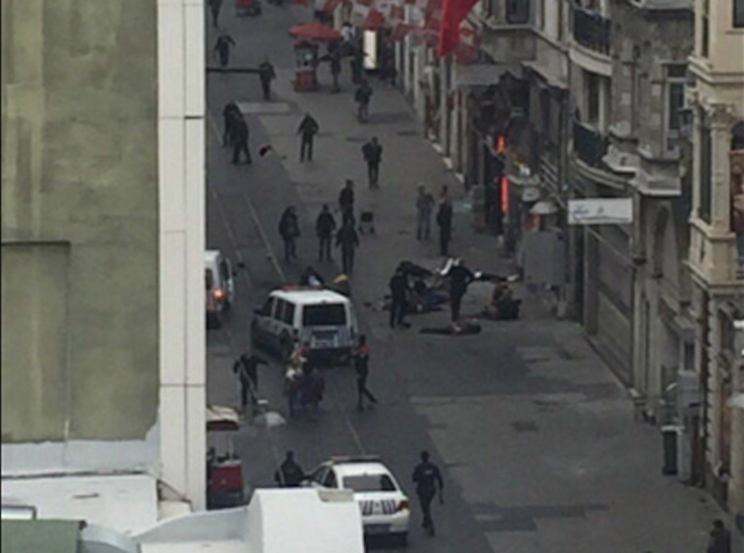 #Taksim İstiklal Caddesi'nde intihar saldırısı: Polisten saldırgana ilişkin ilk açıklama geldi