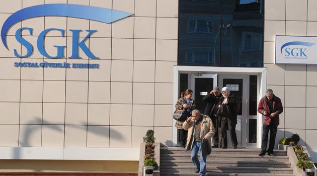 AKP SGK'yı 'batırdı': 2015'te 11 milyar lira zarar!
