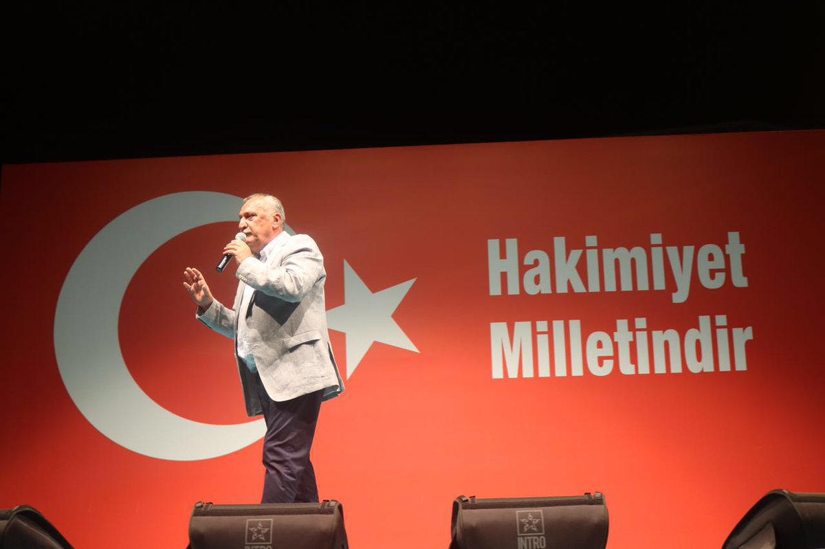 Mehmet Ağar da 'demokrasi nöbetçi'si oldu