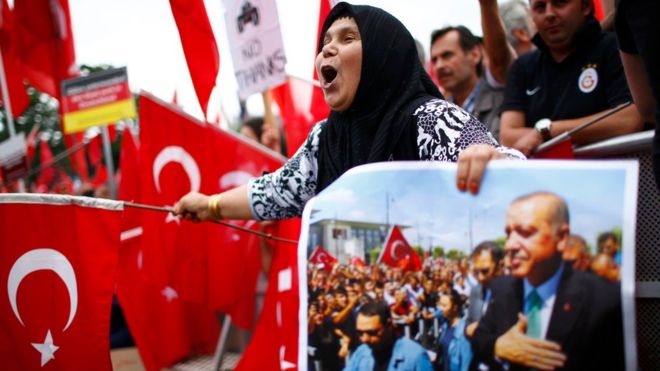 Economist: Türkiye'de artan gerilim Almanya'ya taşıyor