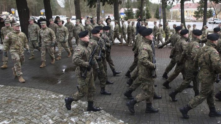 Amerikan askerleri NATO operasyonu için Polonya'da
