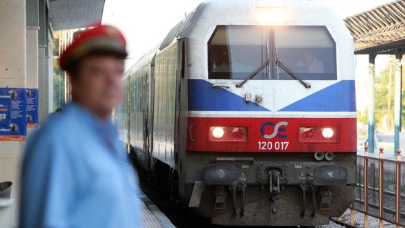 SYRIZA işçi sınıfına ihanet etmeye devam ediyor: Bu sefer de demiryolları…