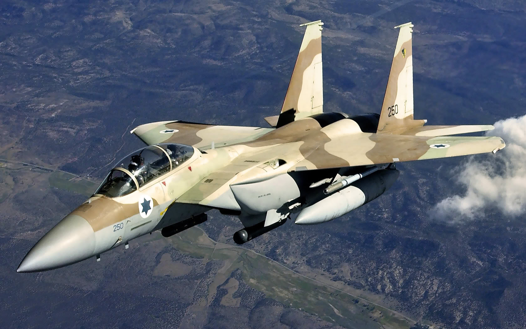 İsrail uçakları Suriye Ordusu'nun mevzilerini vurdu