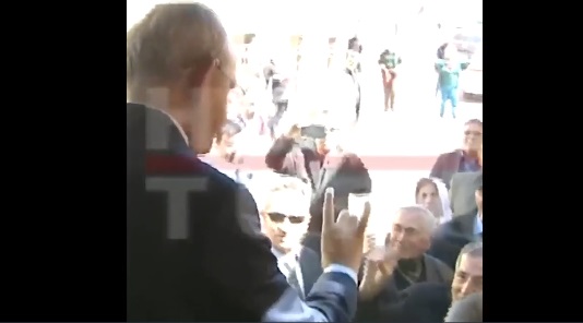VİDEO | Kılıçdaroğlu 'Bozkurt' işareti yaptı