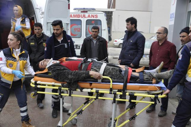 Seydişehir'de inşaat göçüğü: Ağır yaralı işçiler var