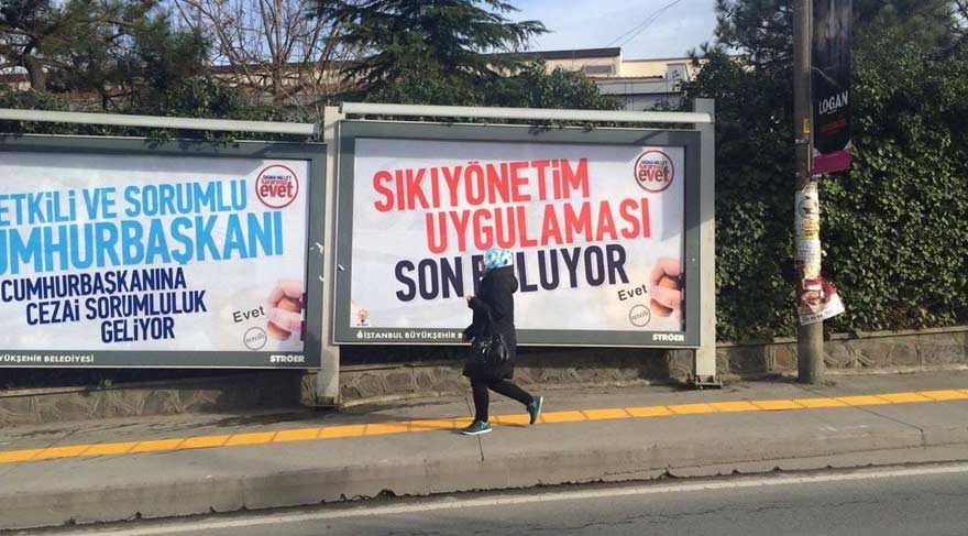 AKP'nin kampanya afişi sosyal medyada alay konusu oldu