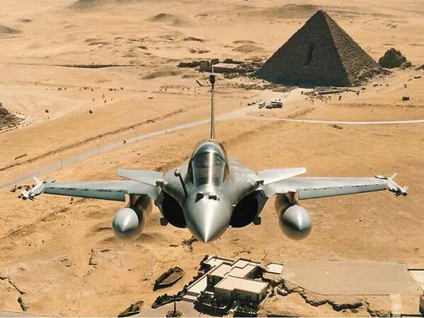 Mısır Ordusu patlayıcı yüklü 12 aracı imha etti