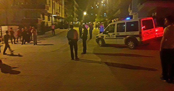 Ankara'da sokakta oturanlar pompalı tüfekle tarandı: Yaralılar var