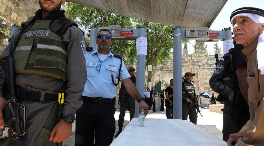 İsrail resmi makamları Mescid-i Aksa'daki dedektörleri ne yapacağını açıkladı