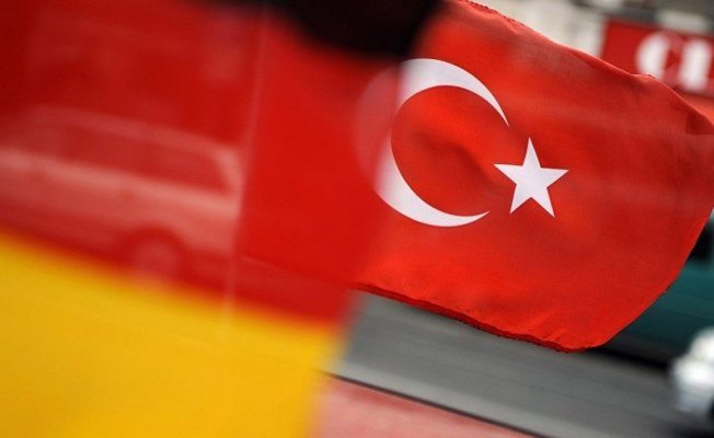 Reuters: Almanya, Türkiye ile savunma projelerini gözden geçirecek