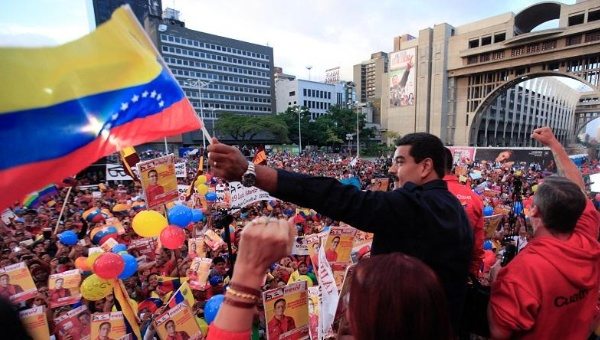Uluslararası gözlemciler: “Venezuela halkının iradesi sandıklara doğru bir şekilde yansımıştır”