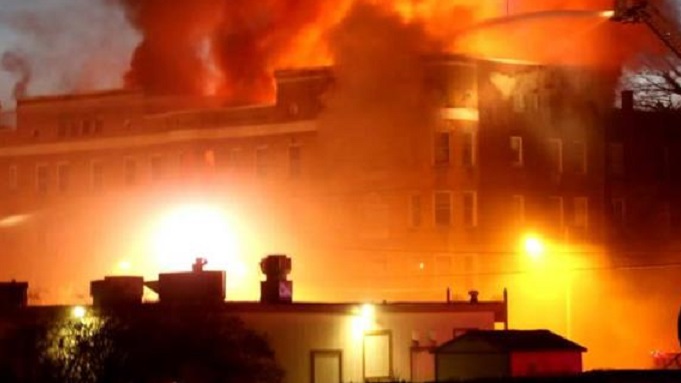 Batum'da otelde yangın: Çok sayıda kişi hayatını kaybetti
