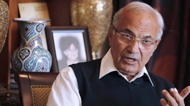 Eski Mısır Başbakanı Ahmed BAE'den ayrıldı