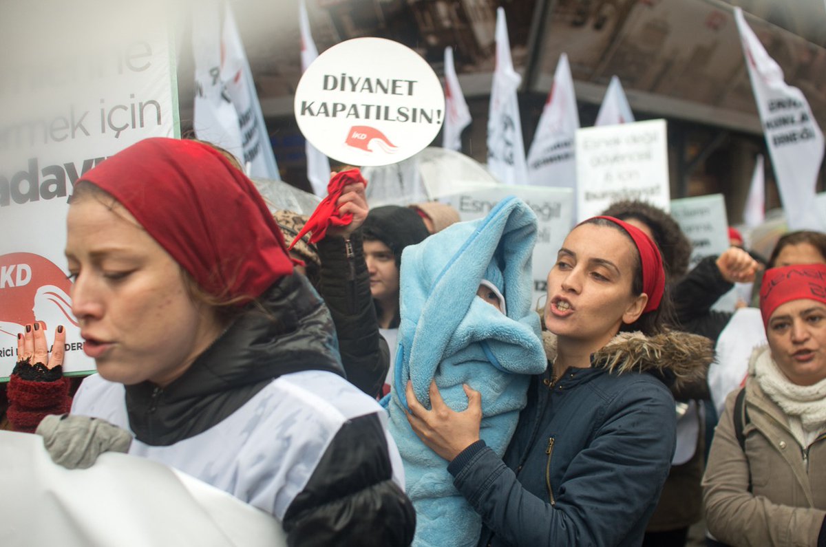 VİDEO | Emekçi kadınlar 8 Mart için Taksim'deydi: Eşit, özgür ve laik bir ülke için!