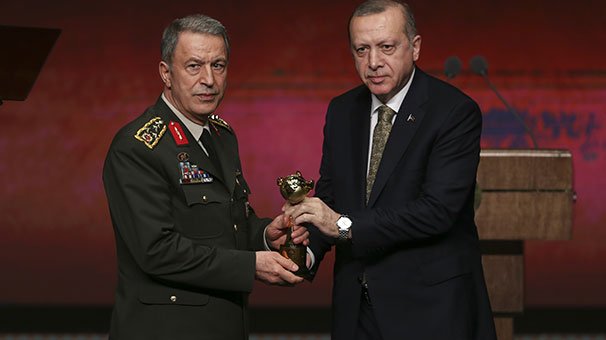 Erdoğan'dan TSK'ya 'Vefa' ödülü