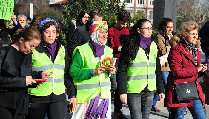 İstismara dikkat çekmek için Ankara'ya yürüyorlar