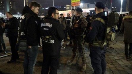 Taksim'de yılbaşı gecesi jandarma, polis drone'u düşürdü