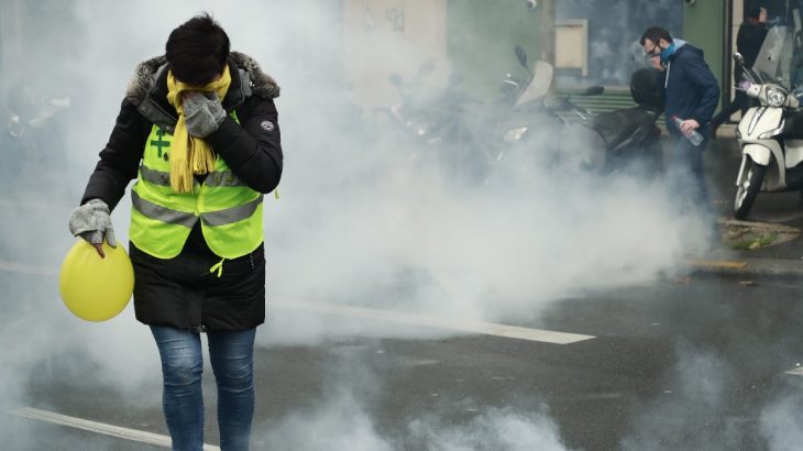 Fransa TNT içeren gaz bombası yasaklandı