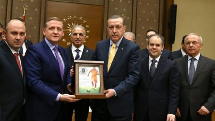 İBB Meclisi Başkanvekili AKP'li Gümüşdağ, görevinden istifa edeceğini açıkladı