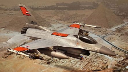 Mısır'da askeri tatbikatta F-16 düştü!