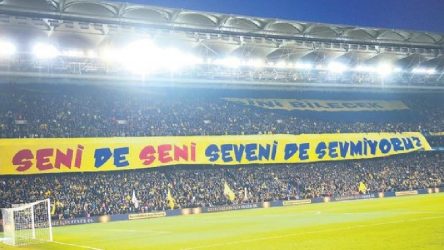 Fenerbahçe'den derbideki pankarta açıklama