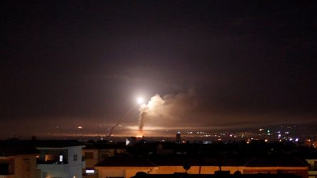 Şam'a füze saldırısı: Suriye hava savunması karşılık verdi
