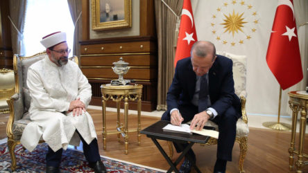 Erdoğan, Ali Erbaş'ı yeniden atadı