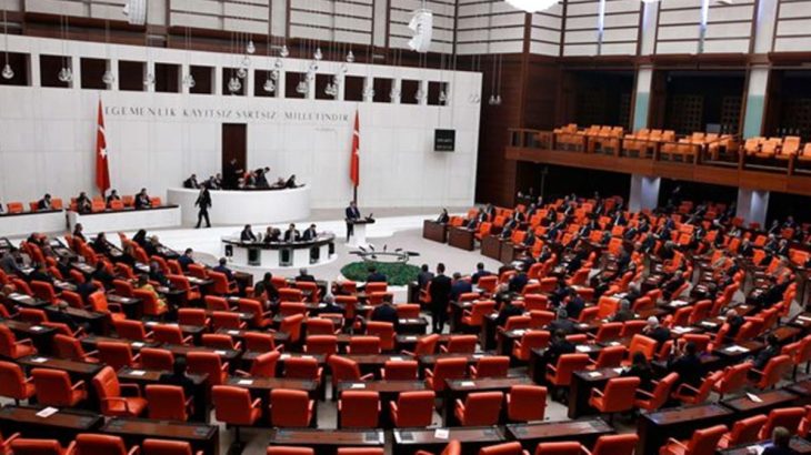AKP'nin 'patronları kurtarma yasasında', grev yasağı tekliften çıkartıldı