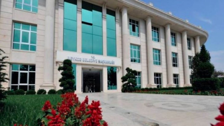 AKP'li belediyeden 1 milyon liralık belgesel faturası