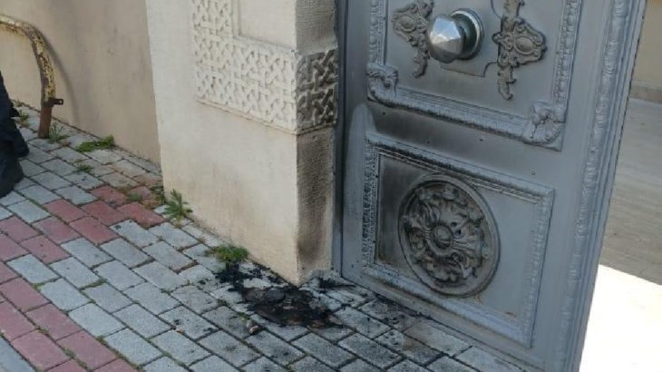 Bakırköy’de kiliseye ırkçı saldırı: 'Koronavirüsü bunlar bela etti'