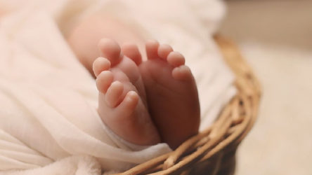 Güney Afrika'da 2 günlük bebek koronavirüs nedeniyle öldü