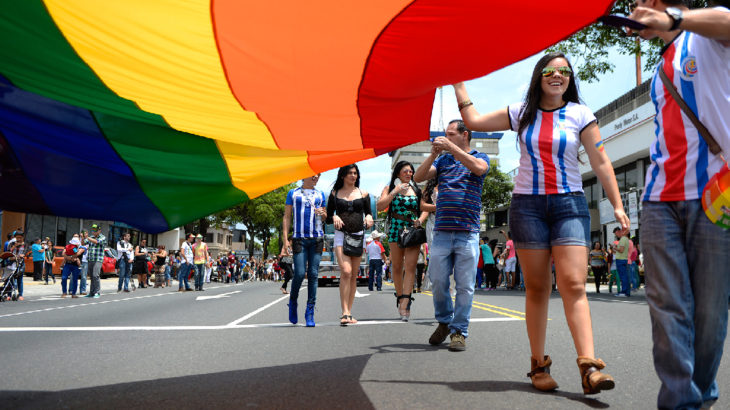 Kosta Rika eşcinsel evliliği tanıyan 29. ülke oldu