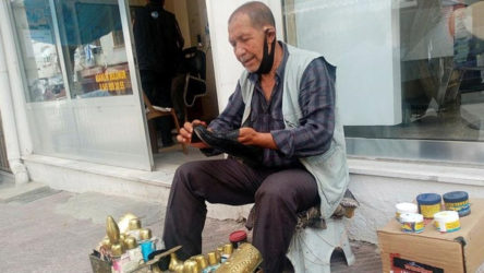 Yediği cezadan sonra ilk kez dışarı çıkan 68 yaşındaki yurttaş, izni ayakkabı boyayarak geçirdi