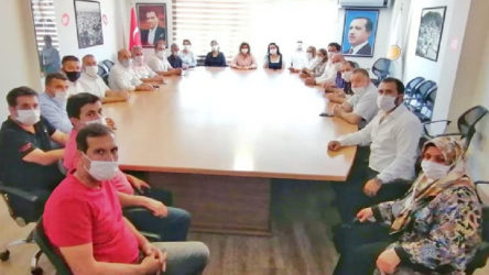 Devlet kurumlarının müdürleri AKP ziyaretinde!