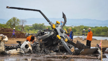 Endonezya'da askeri tatbikat sırasında helikopter düştü: 4 asker hayatını kaybetti