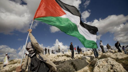 Filistin 15 yıllık aradan sonra seçimlere gidiyor