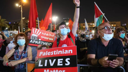 Tel Aviv'de İsrail'in 'ilhak planı' protesto edildi