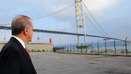 Bütçeyi AKP'nin yol ve köprüleri kullandı