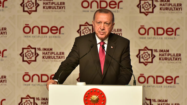 Erdoğan: Bütün baskılara, yasaklara rağmen hamdolsun imam hatip okulları dimdik ayaktadır