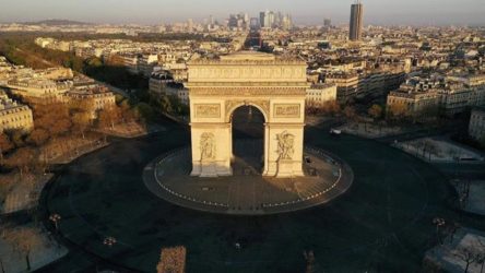 Paris'te Arc de Triomphe bomba ihbarı nedeniyle boşaltıldı