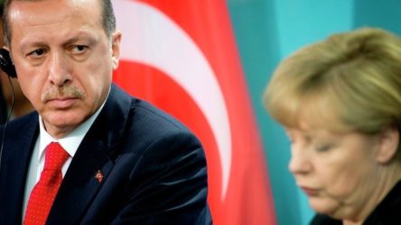 Merkel: Erdoğan'ın açıklamaları iftira