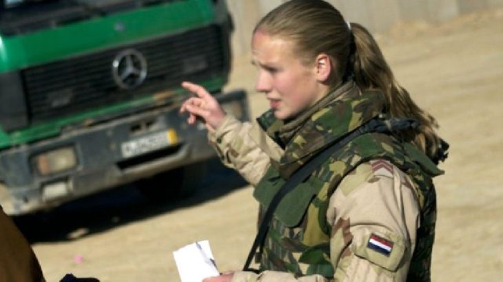 Hollanda'da cinsiyet eşitliği: Kadınlara da zorunlu askerlik