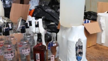 Kocaeli'nde sahte içki sattıkları iddia edilen 2 kişi gözaltına alındı