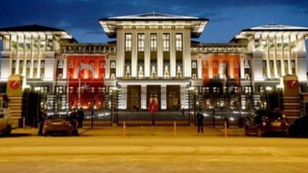“Altın varaklı saraylarda yaşayan Erdoğan sabrın zerresini kendisi göstermiyor